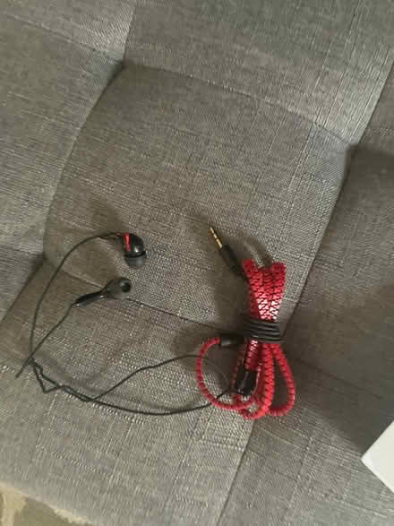Photo of free Headphones (Carle place/westbury) #1