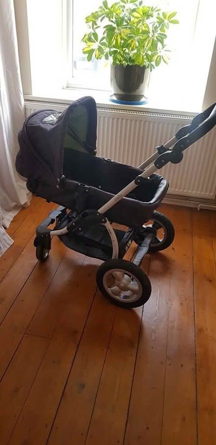 Photo of free Combi pram/stroller (Portway, Frome, BA11) #1