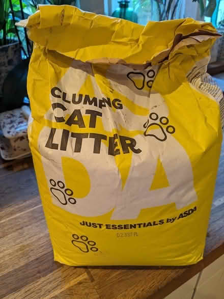 Photo of free Full bag of cat litter (Chapmanslade BA13) #1