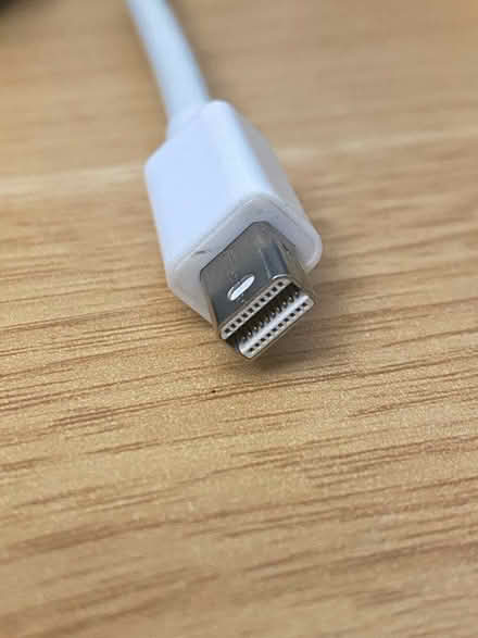 Photo of free π©οΈ Thunderbolt to HDMI Adapter (Richmond TW9) #3