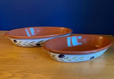 Photo of free Two serving dishes, 2 sizes (Horsell GU21) #1