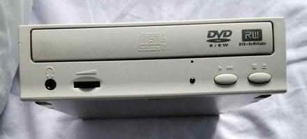 Photo of free DVD RW drive for desktop computer (Cheshunt EN7) #3
