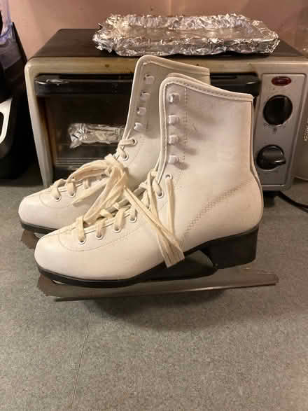 Photo of free Women’s size 8 figure skates (Canton-Sheldon/Ford) #1