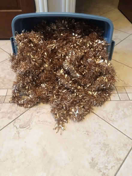 Photo of free Xmas Garland and Decorations (Medinah) #1