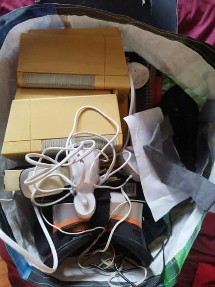 Photo of free bag full of random stuff (N4) #2