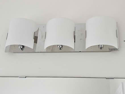 Photo of free Light fixture (Major mac and Markham rd) #1