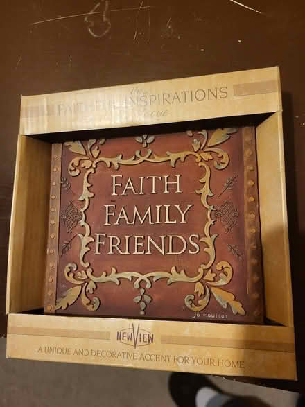 Photo of free New Wall plaques (Redford) #2