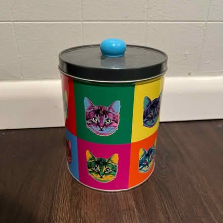 Photo of free Cat face tin (Midtown on Elmendorf, Kingston) #1