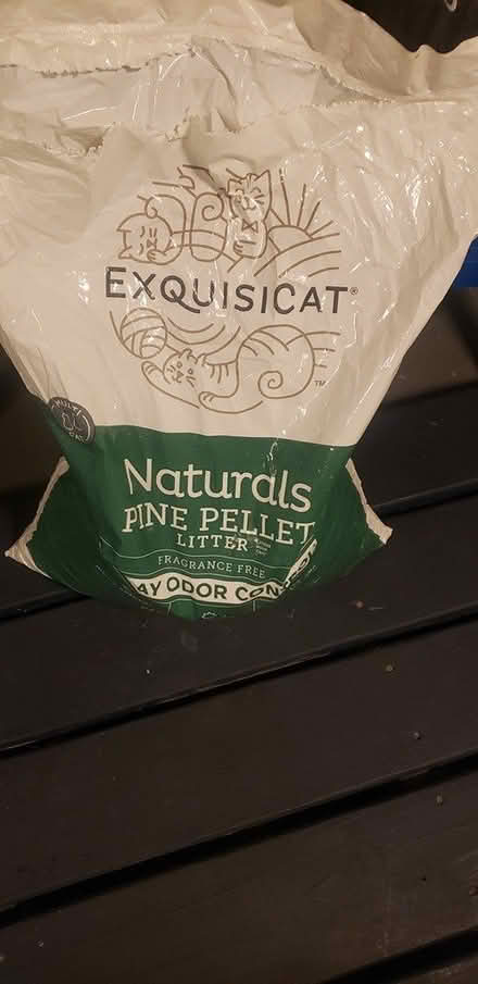 Photo of free Cat pine pellet litter (NE Yonkers) #1