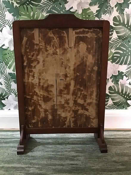 Photo of free Vintage Wood Fire Screen, No Glass (CV22 Bilton) #3