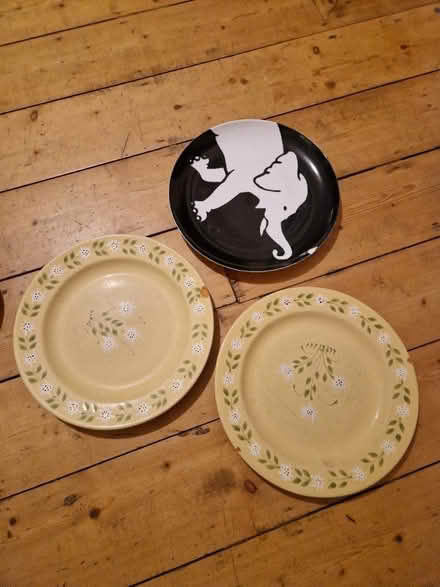 Photo of free 3x dinner plates, chipped (Lewes BN7) #1
