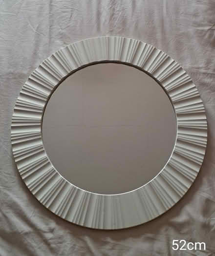 Photo of free Round mirror (IP2) #1
