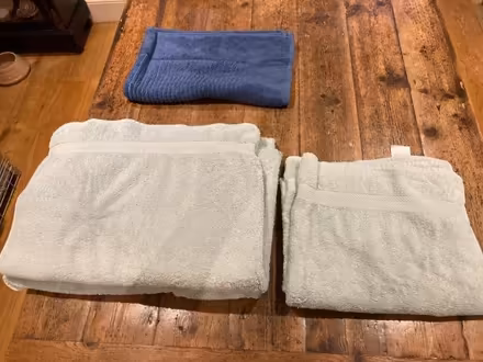 Photo of free 2 Cotton Laura Ashley Bath Sheet + 1 Towel + 1 Bath Mat (CT21) #1