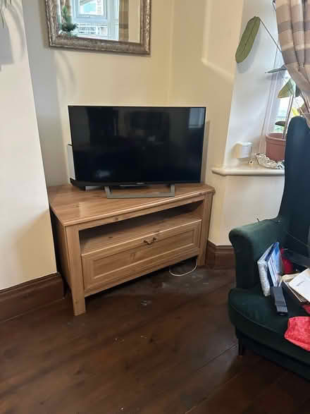 Photo of free Tv stand (BD18 Wrose) #1