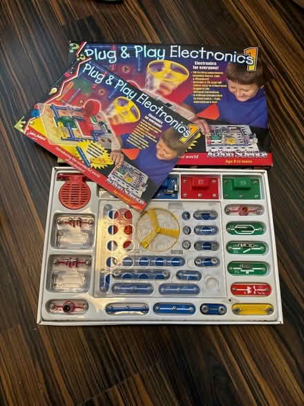 Photo of free kids plug and play electronics (Ware SG12) #1