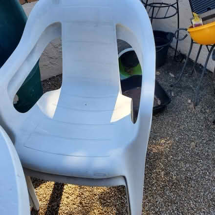 Photo of free White patio set (Orlando/Williamsburg) #2