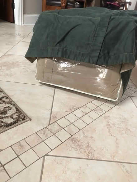 Photo of free King size comforter with 3 shams (Medinah) #1