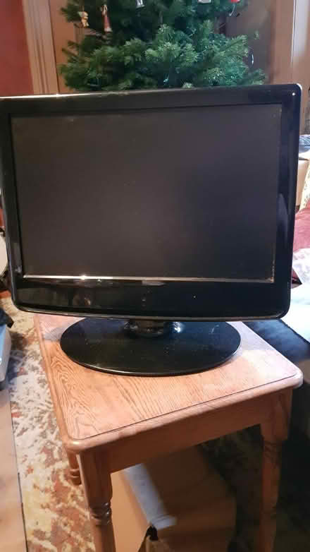 Photo of free sense 19" wide screen lcd tv with dvd (Trinity EH5) #2