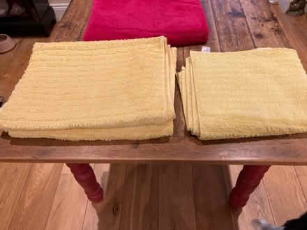 Photo of free 2 Sainsburys Cotton Bath Sheets + 1 Bath Towel + 1 Pink Towel (CT21) #1