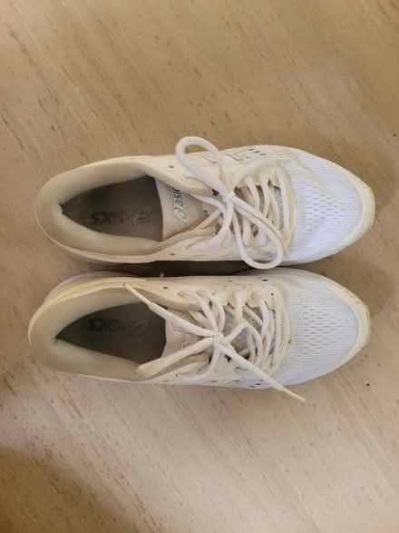 Photo of free Used Asics US7 running shoes (Hougang n Kovan) #1