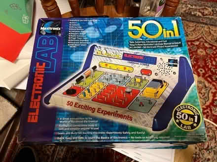 Photo of free 50 in 1 Electronics Lab age 10+ (Stonehaven AB39) #2