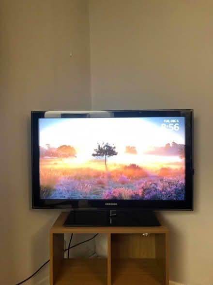 Photo of free Samsung TV (Stroud Green) #2