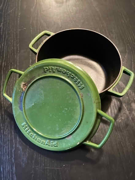 Photo of free Dutch oven (Britannia and Tenth Line) #1