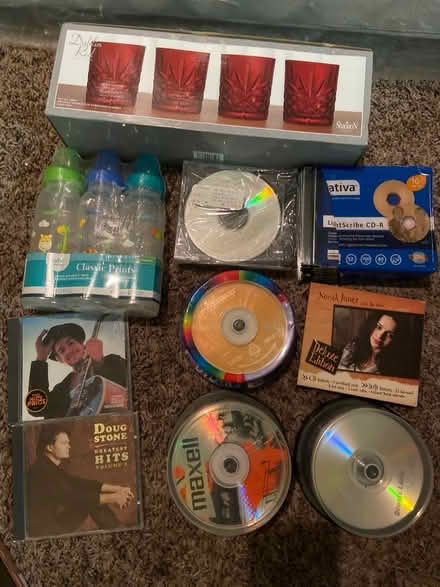 Photo of free Various items (75237-Dallas) #1