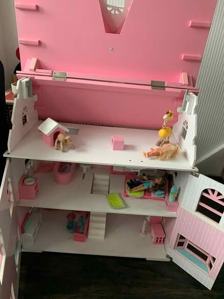 Photo of free Dolls house (Kingswinford) #2
