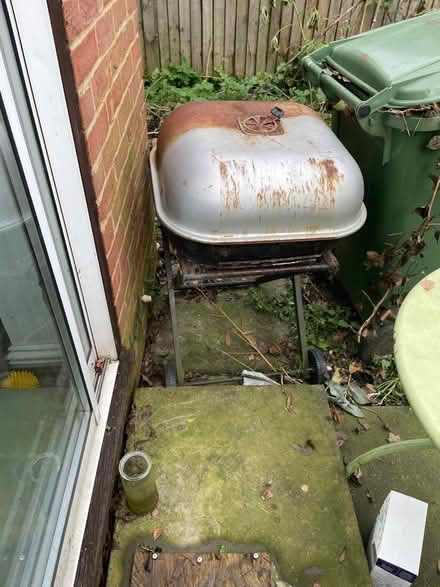 Photo of free Old bbq (At albans) #1