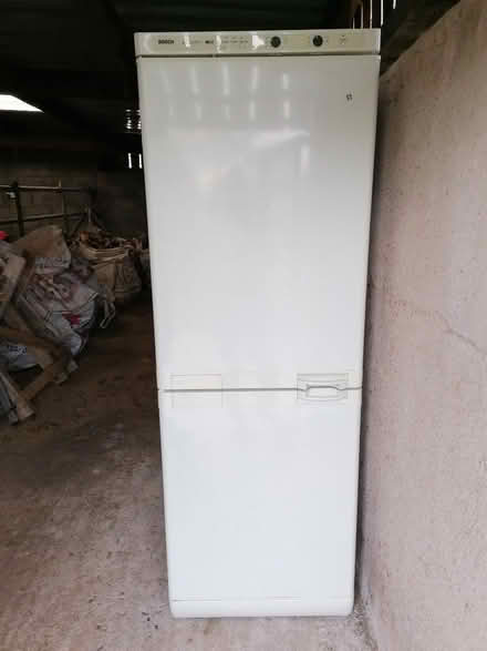 Photo of free Bosch fridge freezer (Woodbrook HR5) #2