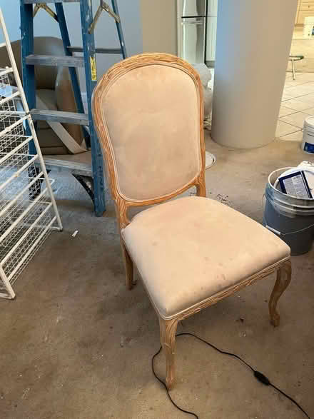 Photo of free 4 dining room chairs (Leisure World 20906) #1