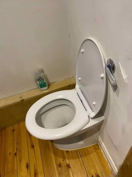 Photo of free Toilet (Halton LA2) #1