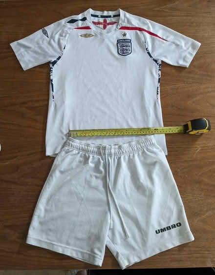 Photo of free Kid's football kit and socks (Springfield CM2) #2