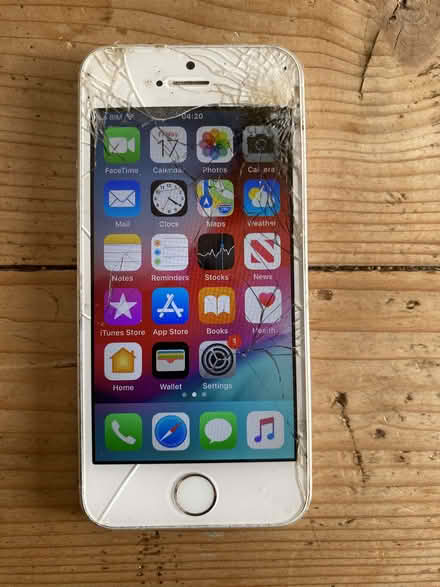 Photo of free 2 x iPhone 5S (Central Fordingbridge (SP6)) #3