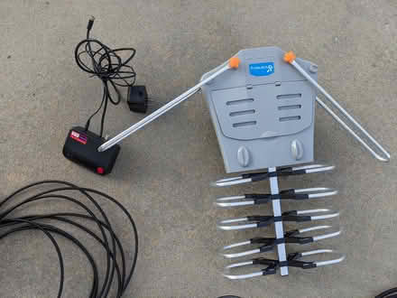 Photo of free Outdoor TV antenna, "over the air " (near main and 66) #1