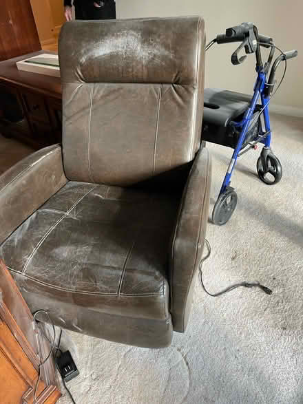 Photo of free Electric recliner (Leisure World 20906) #1