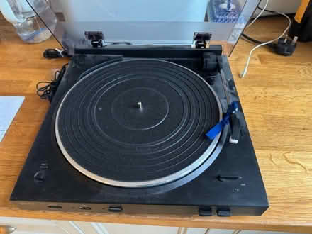 Photo of free Turntable (Hove Station area BN3) #1