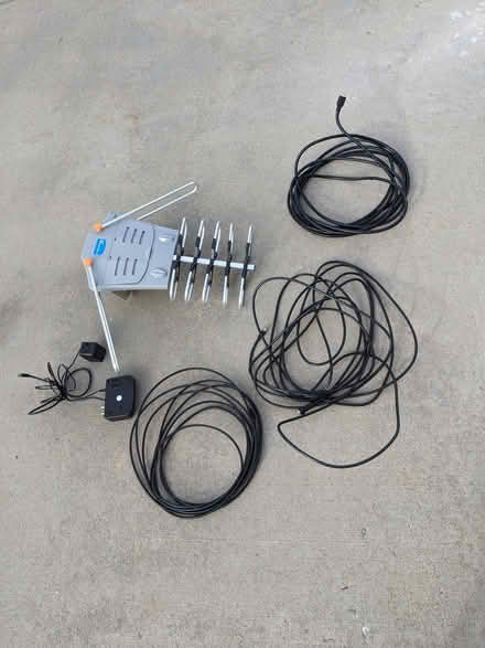 Photo of free Outdoor TV antenna, "over the air " (near main and 66) #3