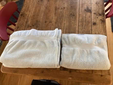 Photo of free 2 Cotton Bath Sheets + 2 Bath Towels Rosebys (CT21) #4