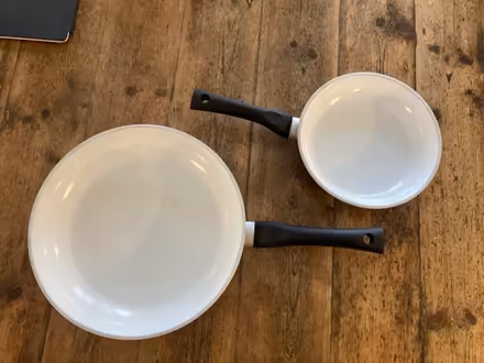 Photo of free 2 Ceramic Coated Frying Pans (CT21) #3