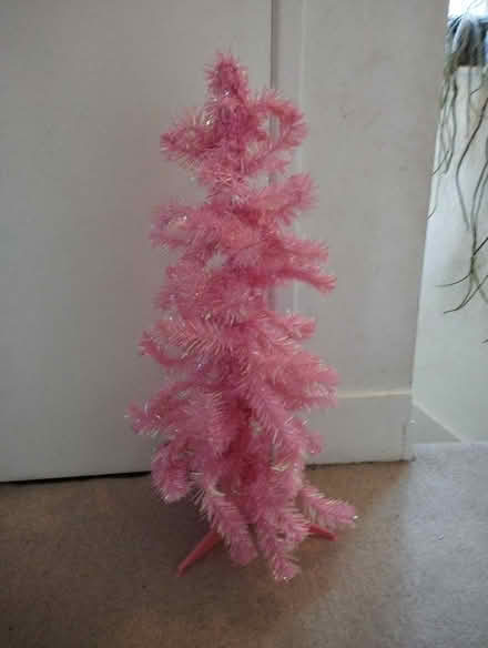Photo of free Small pink Christmas tree (SE23) #1