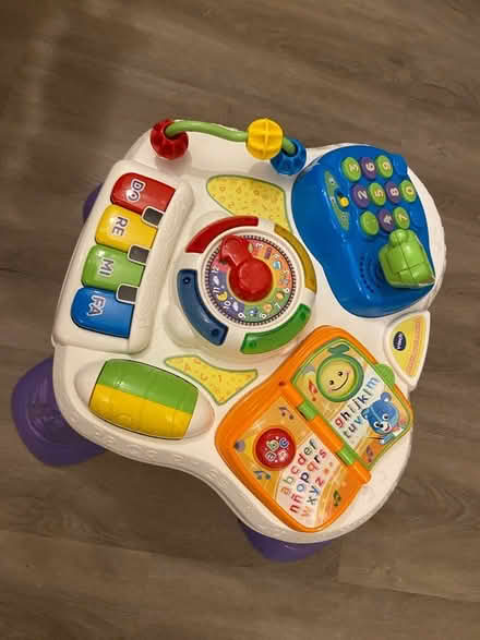 Photo of free V-Tech - Spanish Talking table (Northolt UB5) #1