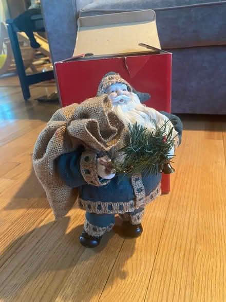 Photo of free Decorative Santa (Woodbine) #1