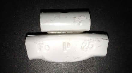 Photo of free 25 gram iron (Fe) & ? weights (Kensington) #1