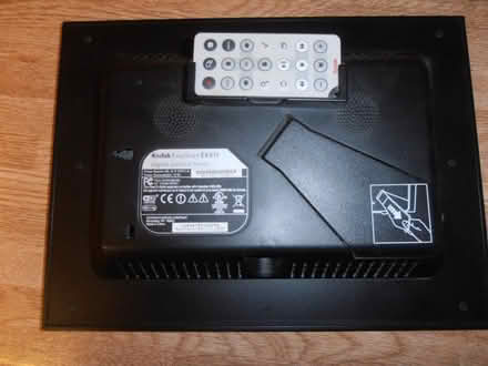 Photo of free Kodak Easyshare EX111 Digital Photo Frame (The Ryde AL9) #3