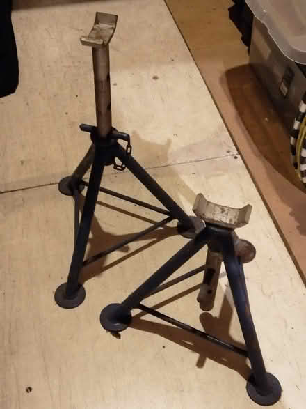 Photo of free Axle Stands (Barton under Needwood DE13) #1