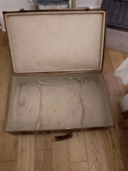 Photo of free Vintage Hard Suitcase (ME9) #2