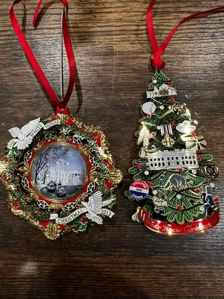 Photo of free Christmas ornaments/decor/advent (13 btw Woodward & greenfield) #2