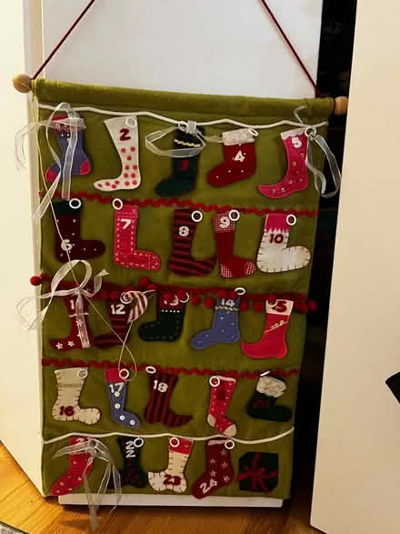 Photo of free Christmas ornaments/decor/advent (13 btw Woodward & greenfield) #3